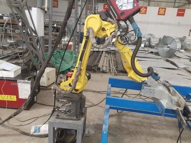 二手工业焊接机器人